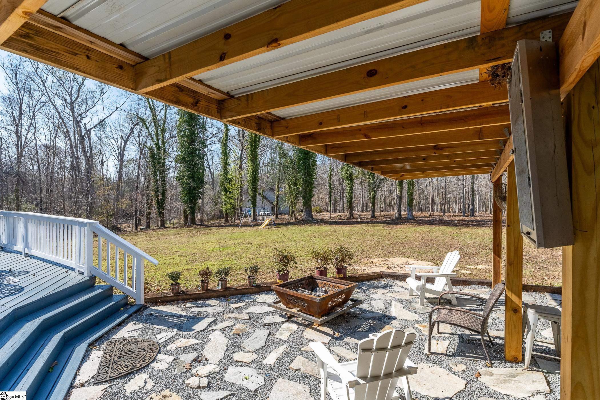 390 State Rd S-30-751 Laurens, SC 29360 - Photo 5 of 24