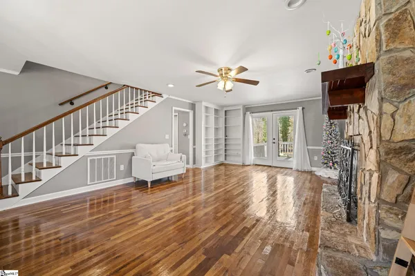 $479,900 | 390 State Rd S-30-751, Laurens, SC 29360