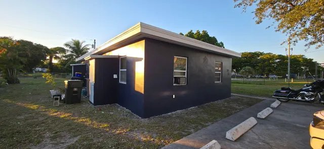 $2,300 | 26 Southwest 10th Avenue, Delray Beach, FL 33444