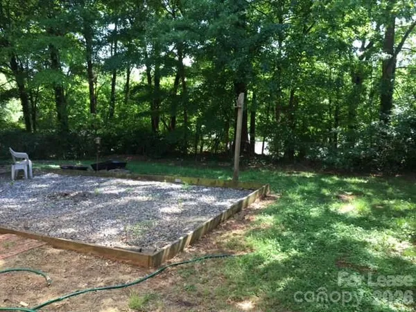 $1,395 | 337 Westwood Drive, Statesville, NC 28677