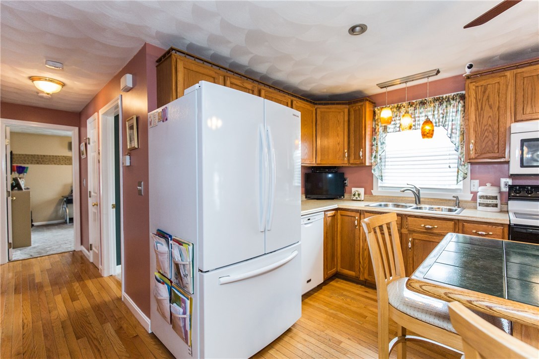 203 Gleaner Chapel Road Scituate, RI 02857 - Photo 6 of 36