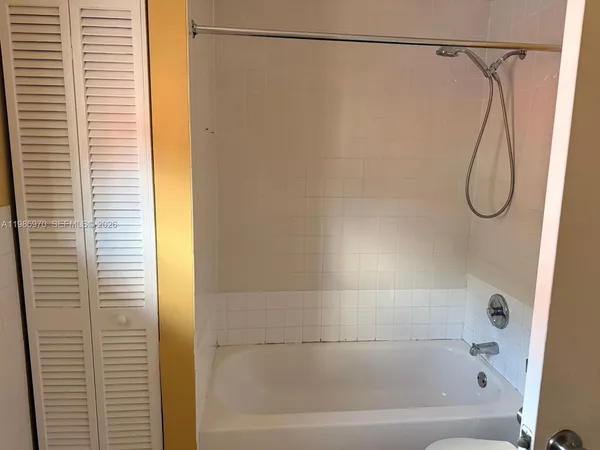 $2,800 | 409 Northwest 33rd Street, Unit 1, Miami, FL 33127