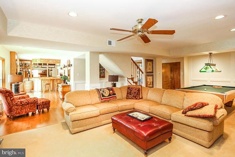 20801 Layton Ridge Drive Gaithersburg, MD 20882 - Photo 23 of 30 a living room with furniture