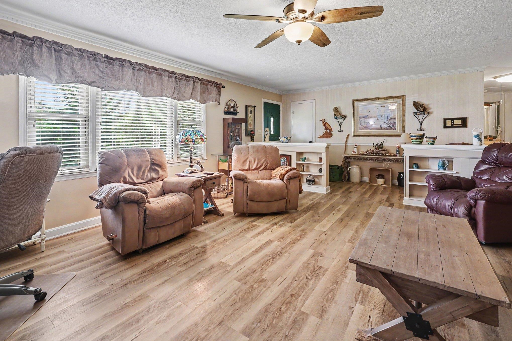 1095 Alexander Road Taylors, SC 29687 - Photo 8 of 40