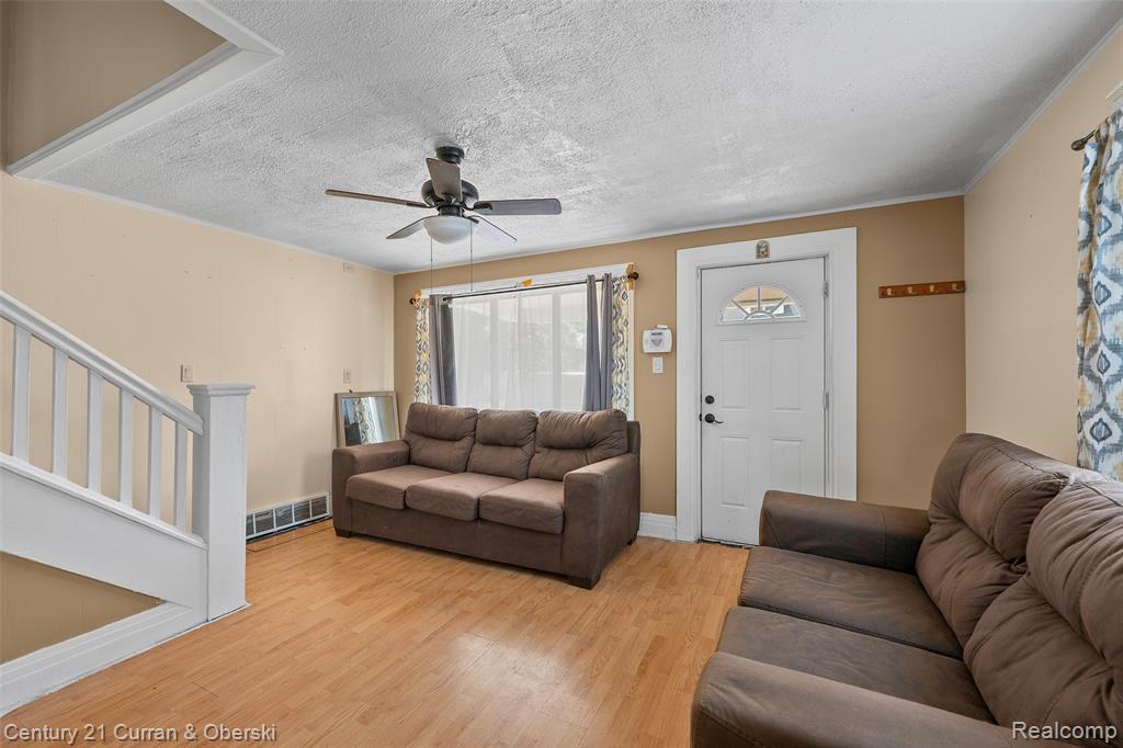 107 Pine Street River Rouge, MI 48218 - Photo 7 of 29