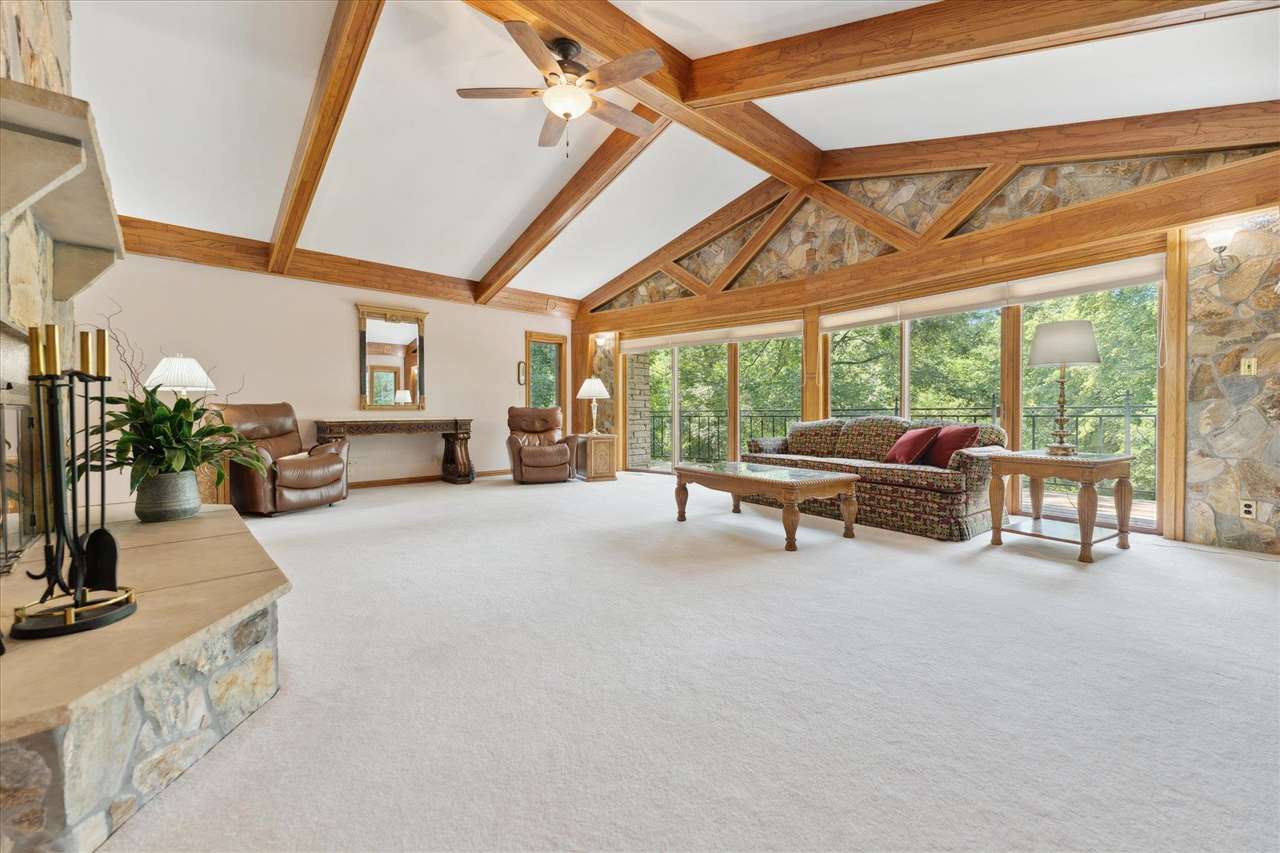 3685 Stone Road Northeast Solon, IA 52333 - Photo 9 of 63 Gallery Image 9
