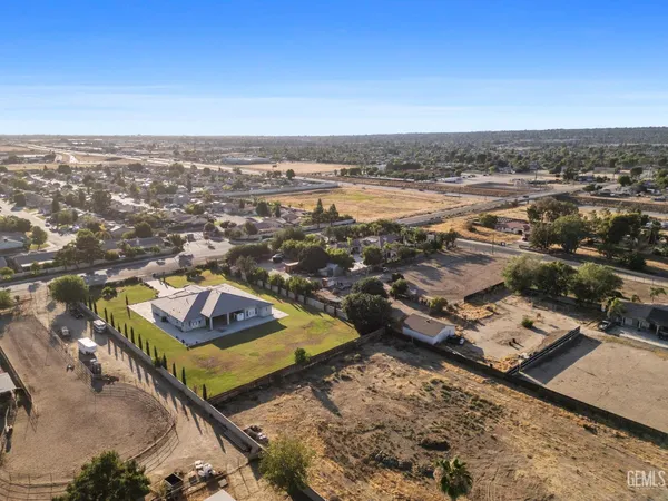 $1,149,999 | Undisclosed Address, Bakersfield, CA 93307