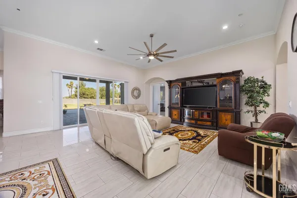 $1,149,999 | Undisclosed Address, Bakersfield, CA 93307