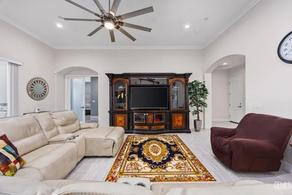 $1,149,999 | Undisclosed Address, Bakersfield, CA 93307