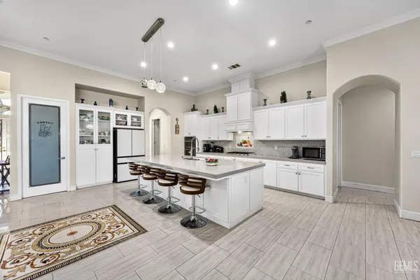 $1,149,999 | Undisclosed Address, Bakersfield, CA 93307