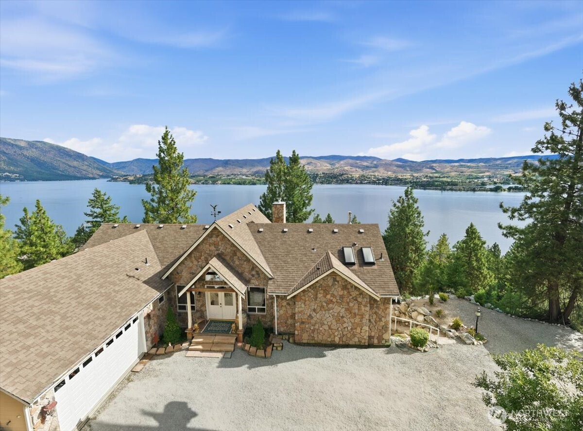 7371 Ridgeview Drive Chelan, WA 98816 - Photo 2 of 40