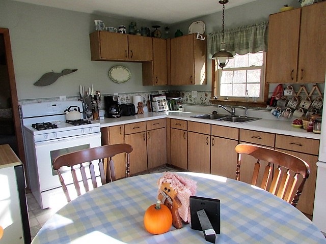 2686 Collins Road Whitingham, VT 05342 - Photo 3 of 23