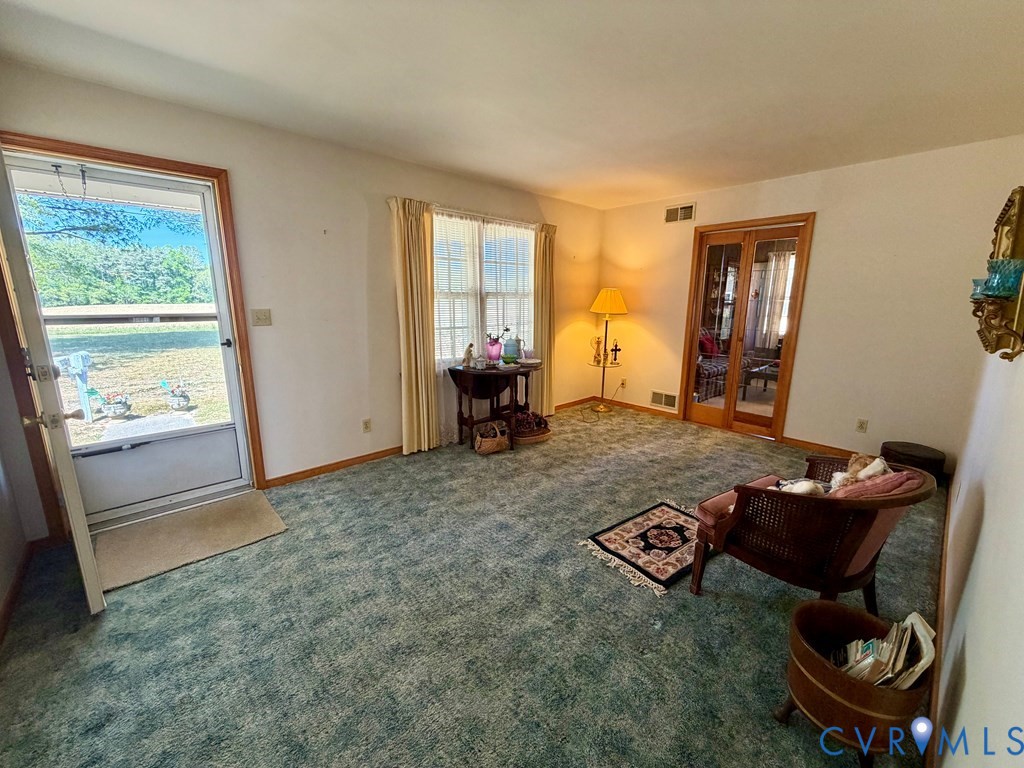 1414 Ridge Road Callao, VA 22435 - Photo 5 of 24