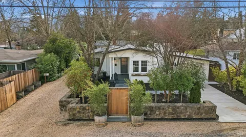 $2,495,000 | 1123 Oak Avenue, St. Helena, CA 94574