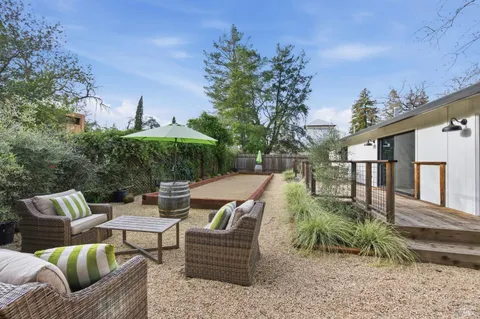 $2,495,000 | 1123 Oak Avenue, St. Helena, CA 94574