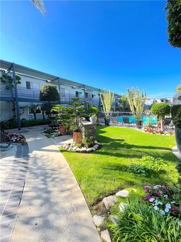 $2,195 | 931 West 19th Street, Unit 31, Costa Mesa, CA 92627