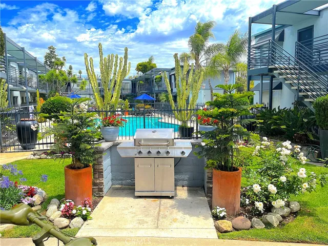 $2,195 | 931 West 19th Street, Unit 31, Costa Mesa, CA 92627