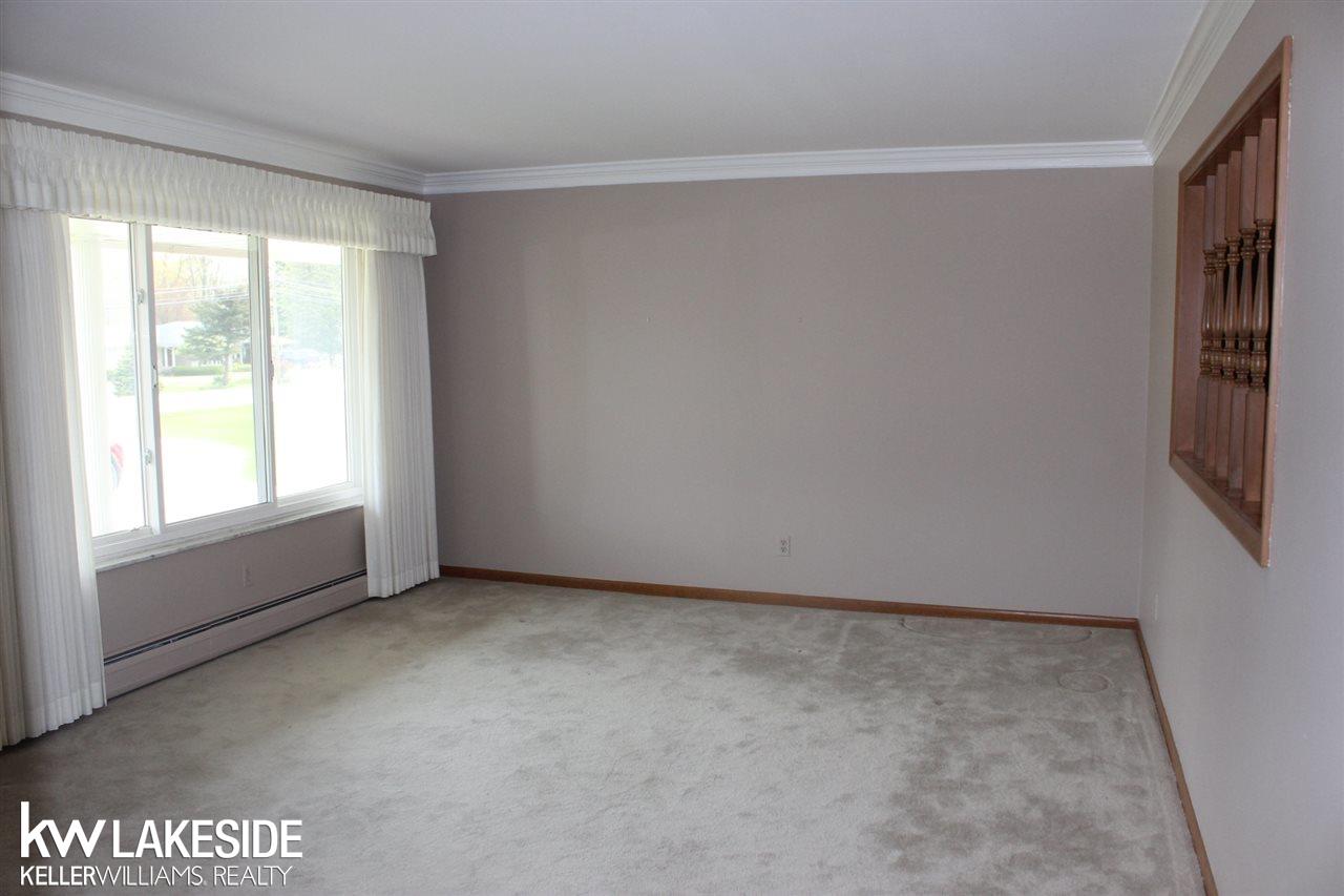 51951 Romeo Plank Road Macomb, MI 48042 - Photo 9 of 30 31286815-8.JPG