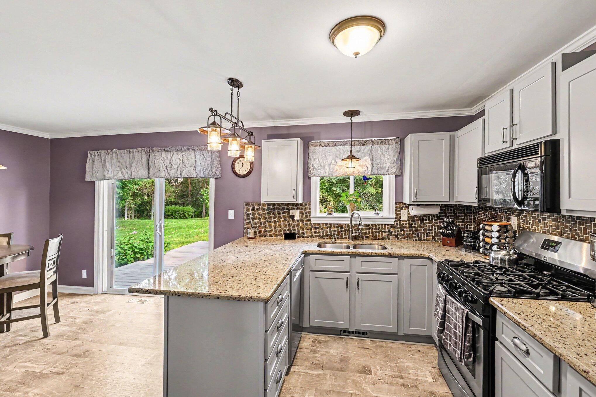 4377 Old Mill Road Pinckney, MI 48169 - Photo 9 of 29 013_file_7310