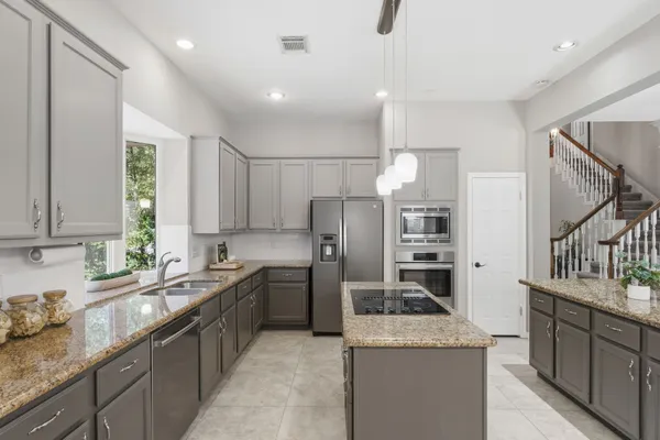 $649,999 | 23 Sparklewood Place, The Woodlands, TX 77381