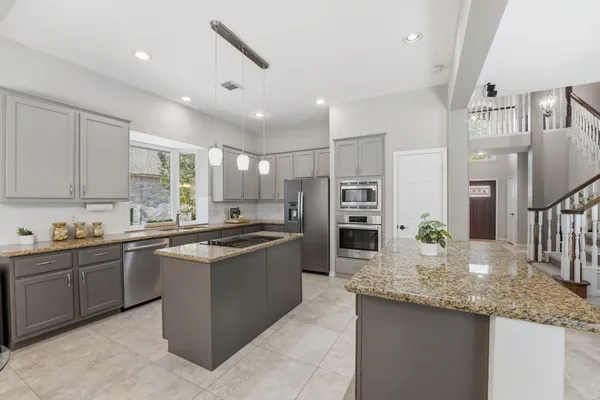 $649,999 | 23 Sparklewood Place, The Woodlands, TX 77381