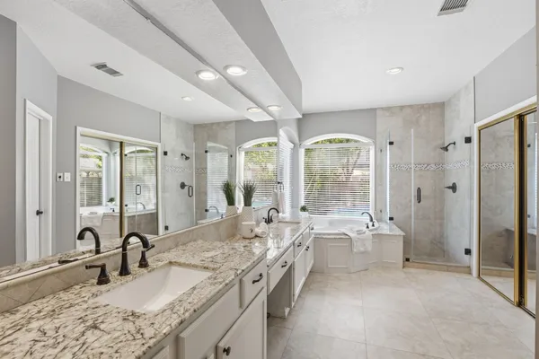 $649,999 | 23 Sparklewood Place, The Woodlands, TX 77381