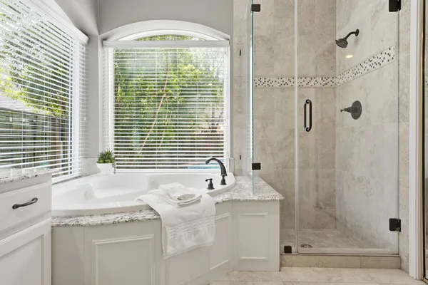 $649,999 | 23 Sparklewood Place, The Woodlands, TX 77381