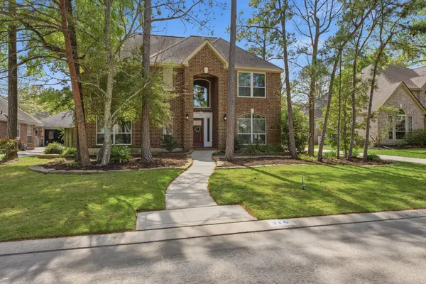 $649,999 | 23 Sparklewood Place, The Woodlands, TX 77381