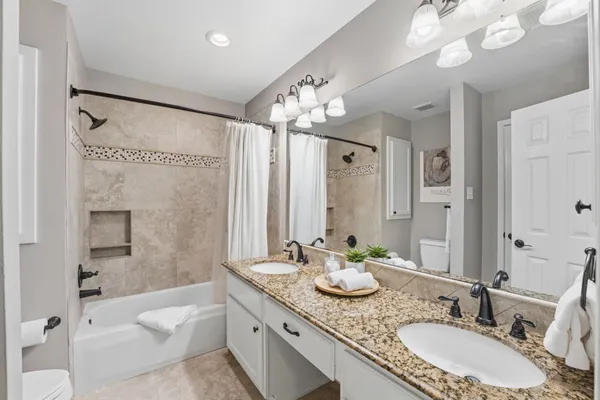 $649,999 | 23 Sparklewood Place, The Woodlands, TX 77381