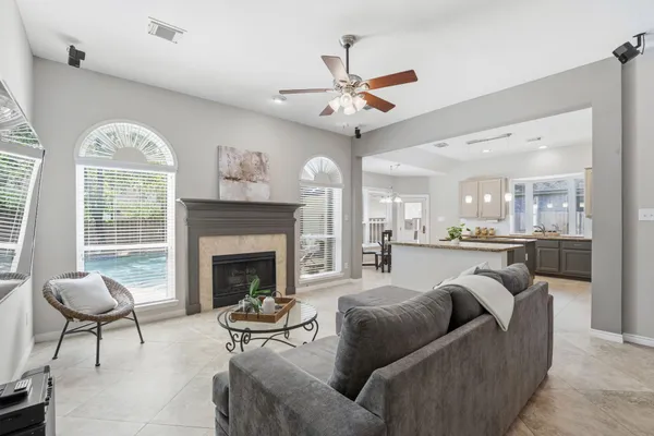 $649,999 | 23 Sparklewood Place, The Woodlands, TX 77381