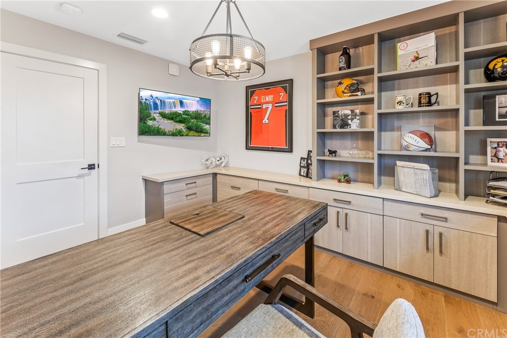 720 Sandpiper Drive Seal Beach, CA 90740 - Photo 26 of 69 Retreat room is located within the master bedroom.