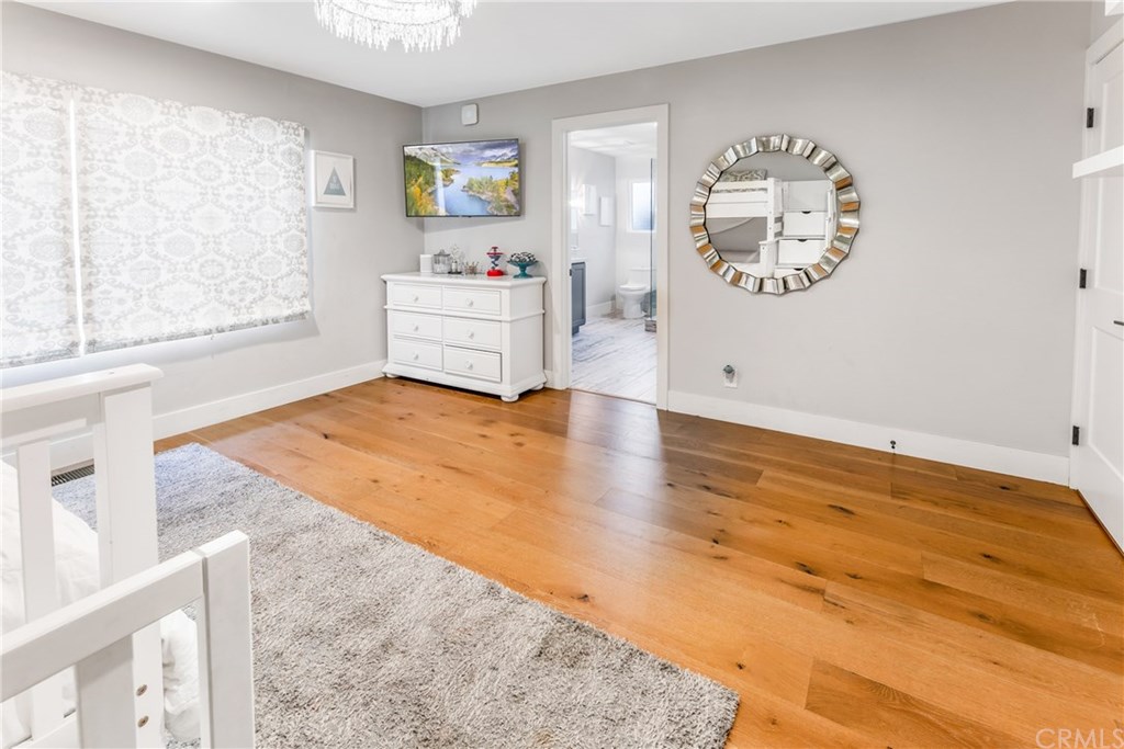 720 Sandpiper Drive Seal Beach, CA 90740 - Photo 29 of 69 Secondary master bedroom on the main floor