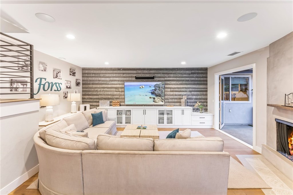 720 Sandpiper Drive Seal Beach, CA 90740 - Photo 49 of 69 Looking in at the living room from the dining space.