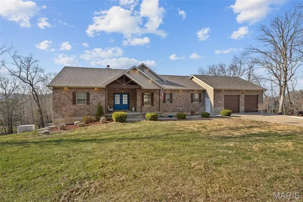 $725,000 | 5803 Forest Drive, Hillsboro, MO 63050