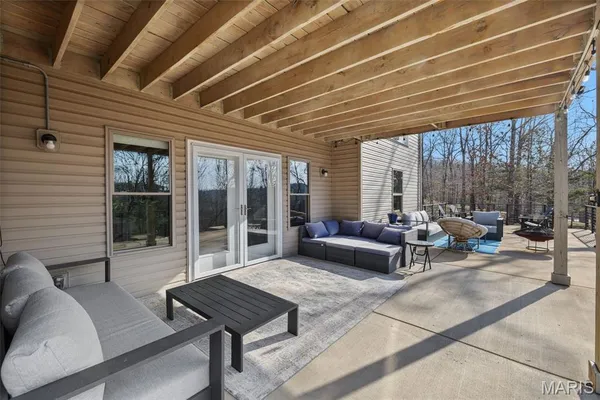 $725,000 | 5803 Forest Drive, Hillsboro, MO 63050