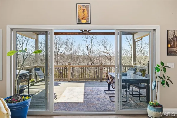 $725,000 | 5803 Forest Drive, Hillsboro, MO 63050