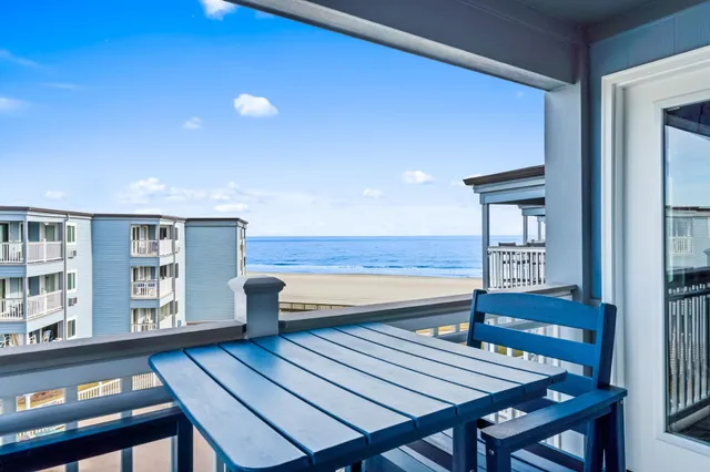 $299,900 | 9520 Shore Drive, Unit 3D, Myrtle Beach, SC 29572