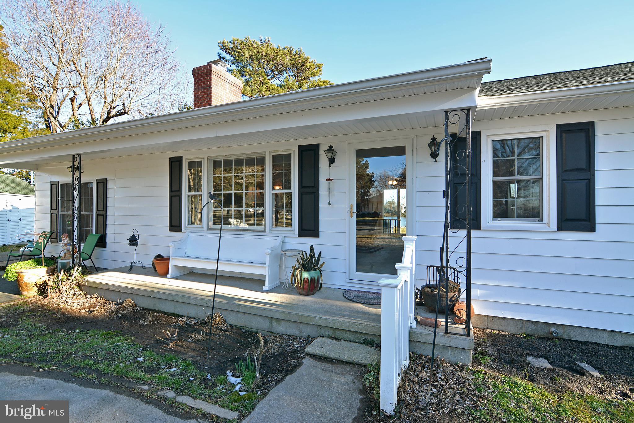 5134 Paw Paw Road Cambridge, MD 21613 - Photo 8 of 32 Covered front porch