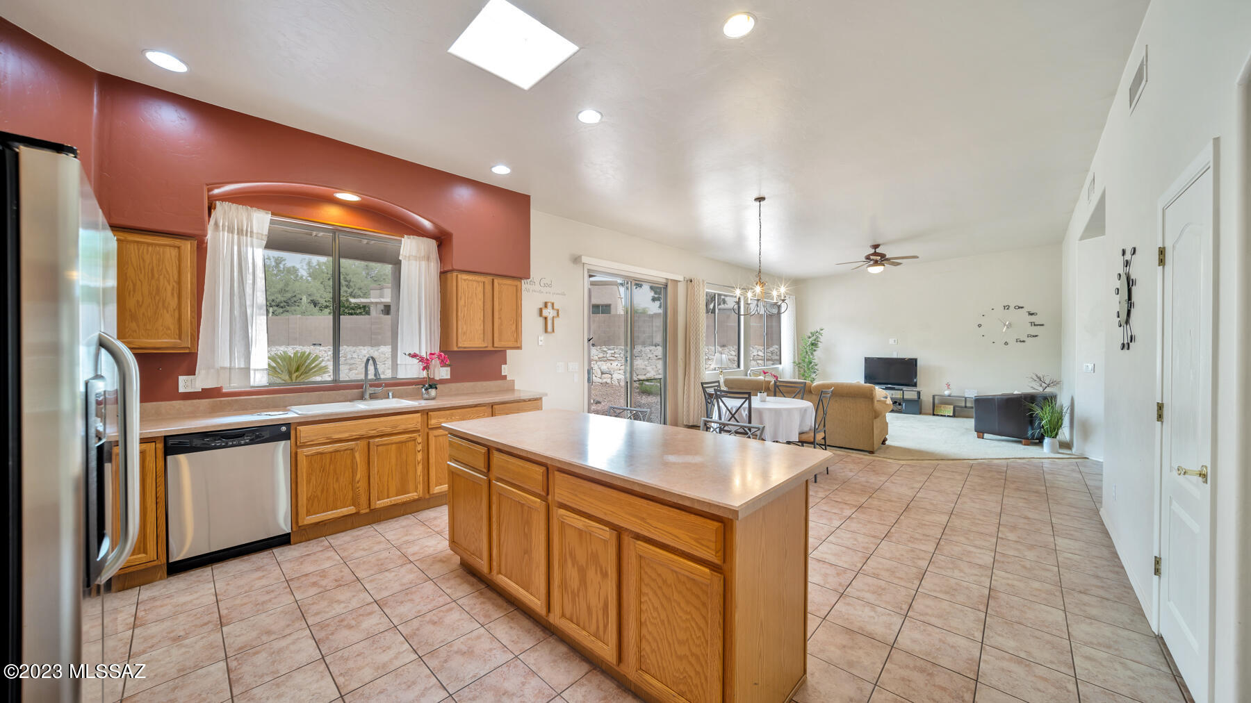 360 Crescendo Court Tucson, AZ 85737 - Photo 13 of 33