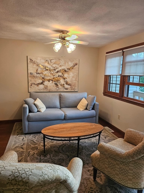 96 Apache Way, Unit 96 Tewksbury, MA 01876 - Photo 2 of 11