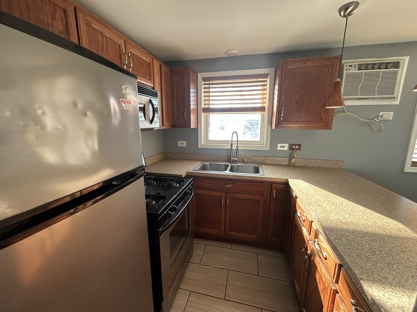 4545 Prescott Avenue, Unit 103 Lyons, IL 60534 - Photo 6 of 16