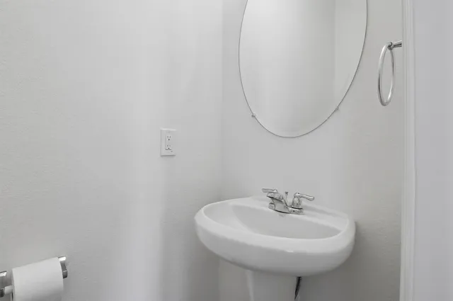 $2,399 | 11404 Irish River Drive, Houston, TX 77047