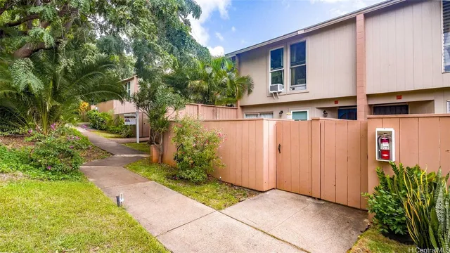 $3,200 | 92-739 Makakilo Drive, Unit 20, Kapolei, HI 96707