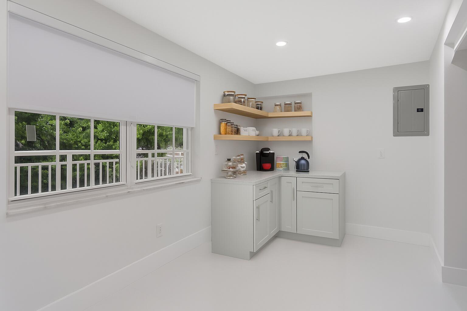 3505 Oaks Way, Unit 204 Pompano Beach, FL 33069 - Photo 11 of 36 Kitchen Coffee Bar