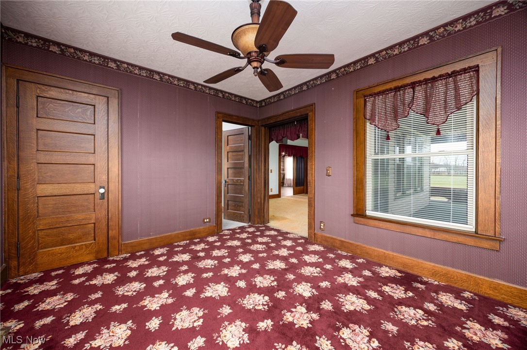 7908 Garman Road Burbank, OH 44214 - Photo 27 of 48 Parlor