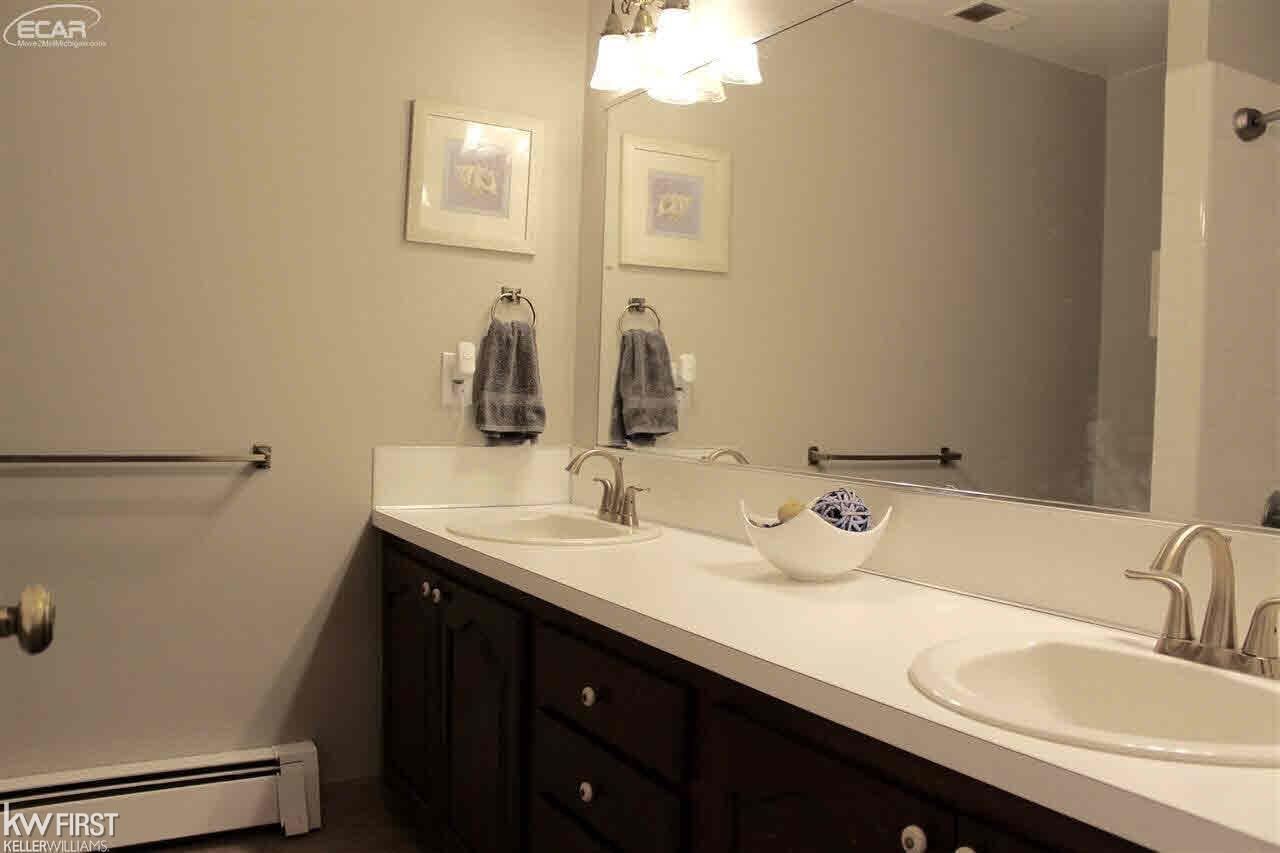 5422 Provincial Road Grand Blanc, MI 48439 - Photo 27 of 68 21410973-26.JPG