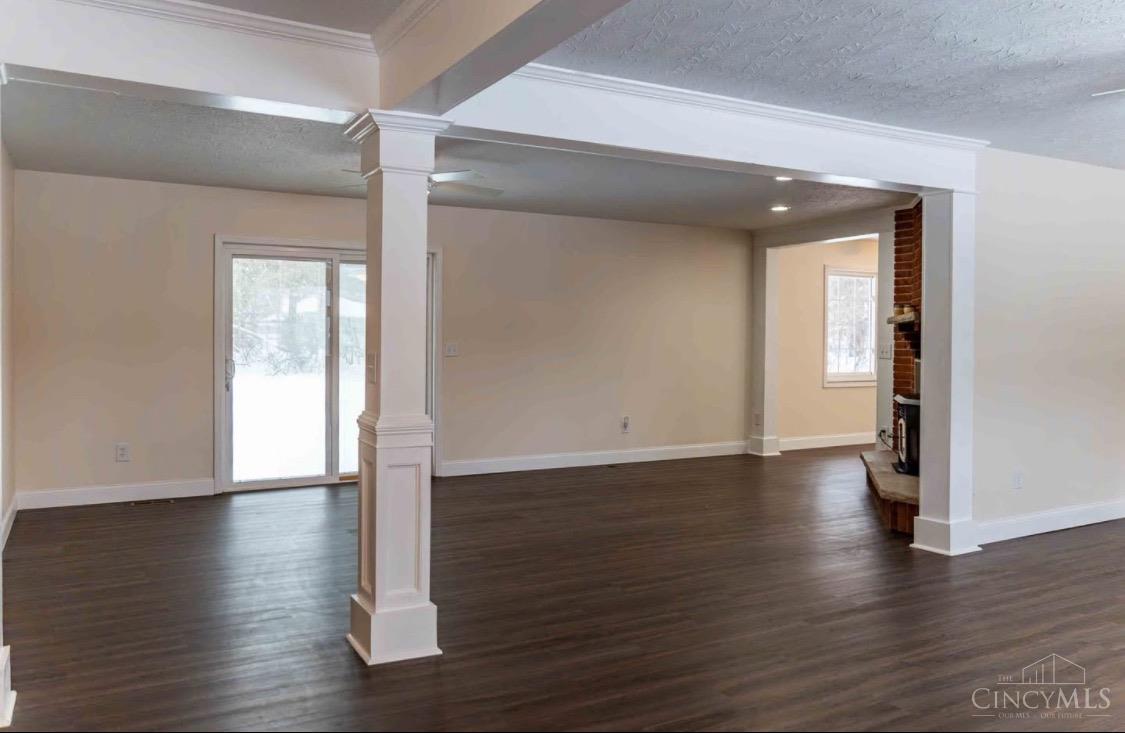 4441 Todd Road Franklin, OH 45005 - Photo 9 of 32 Gallery Image 9