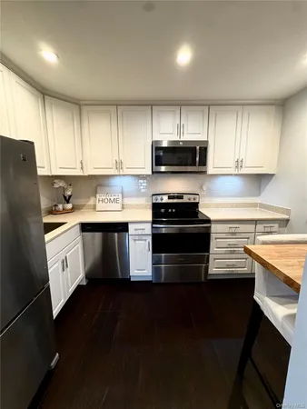 $2,600 | 634 Fox Run Lane, Carmel, NY 10512