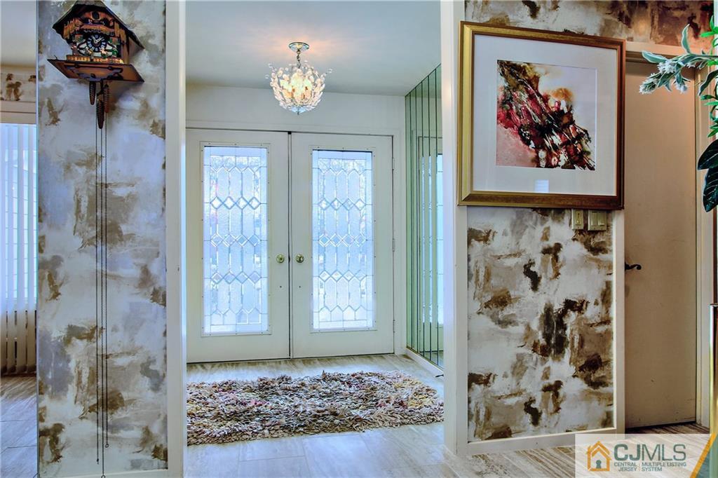 39 Crown Road Somerset, NJ 08873 - Photo 2 of 14 Gallery Image 2