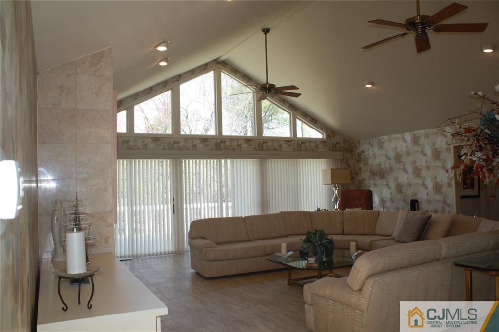 39 Crown Road Somerset, NJ 08873 - Photo 3 of 14 Gallery Image 3